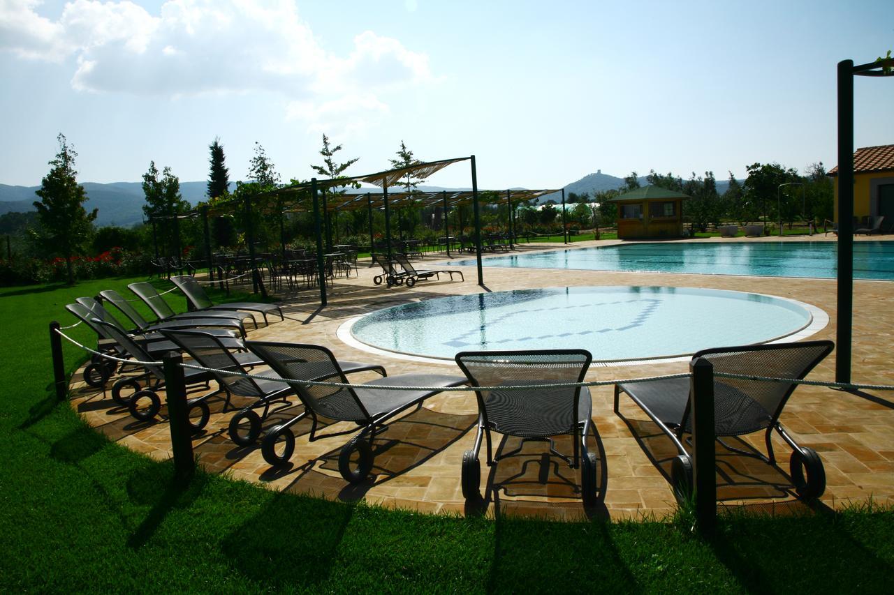 Campastrello Sport Hotel Residence カスタニェート・カルドゥッチ エクステリア 写真